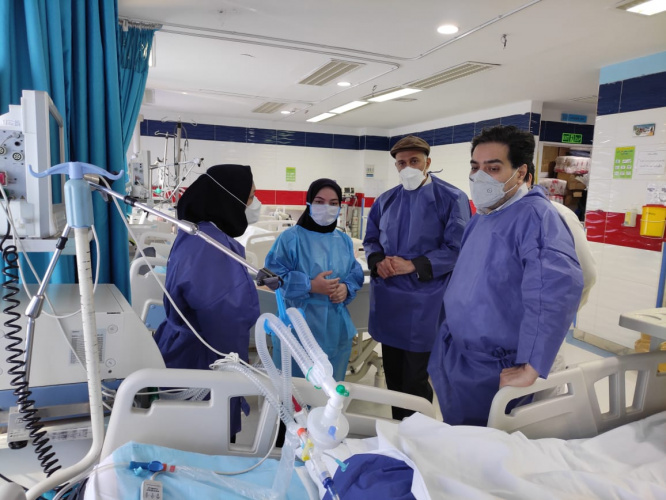 بازدید ناظر icu کرونا معاونت درمان وزارت بهداشت از بخش های ویژه بیمارستان امیرالمومنین(ع)