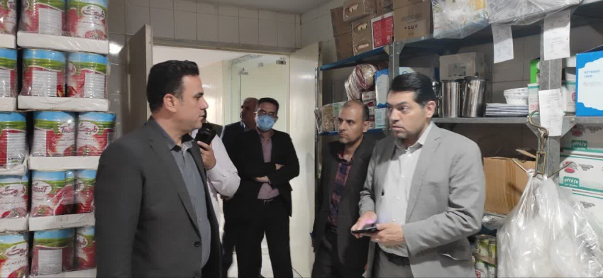 بازدید ریاست دانشگاه علوم پزشکی از آشپزخانه بیمارستان امیرالمؤمنین(ع)